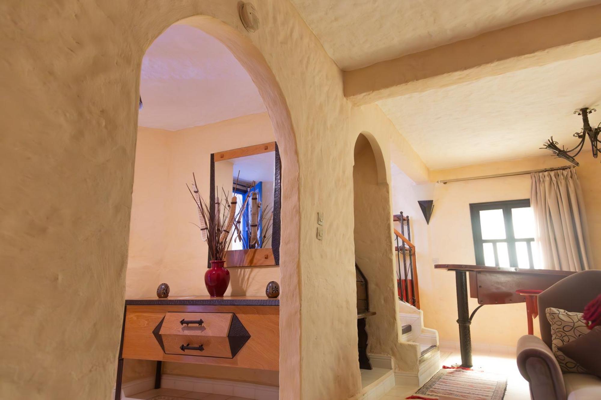 Riad Al Madina As-Sawíra Exteriér fotografie