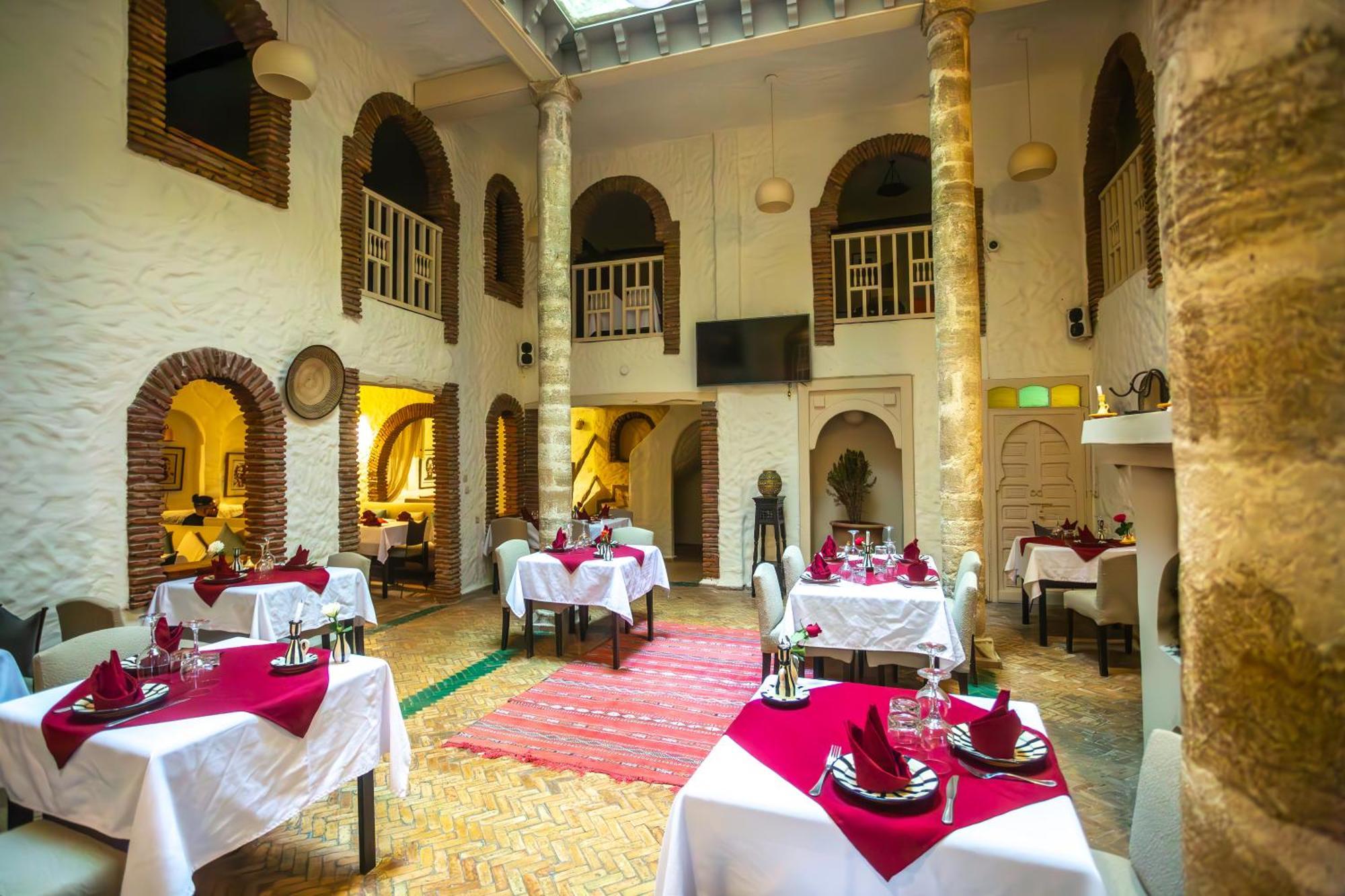 Riad Al Madina As-Sawíra Exteriér fotografie