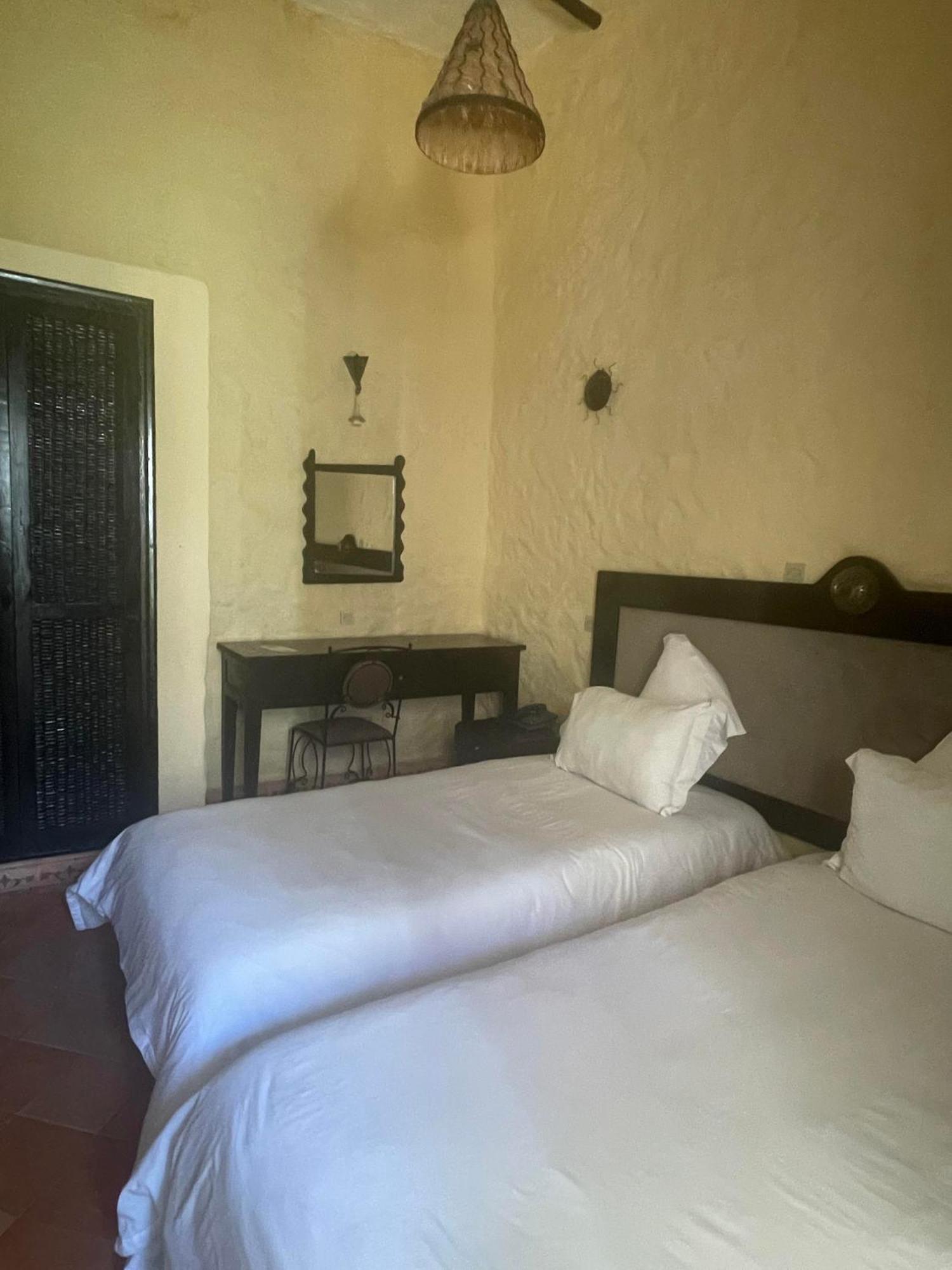 Riad Al Madina As-Sawíra Exteriér fotografie
