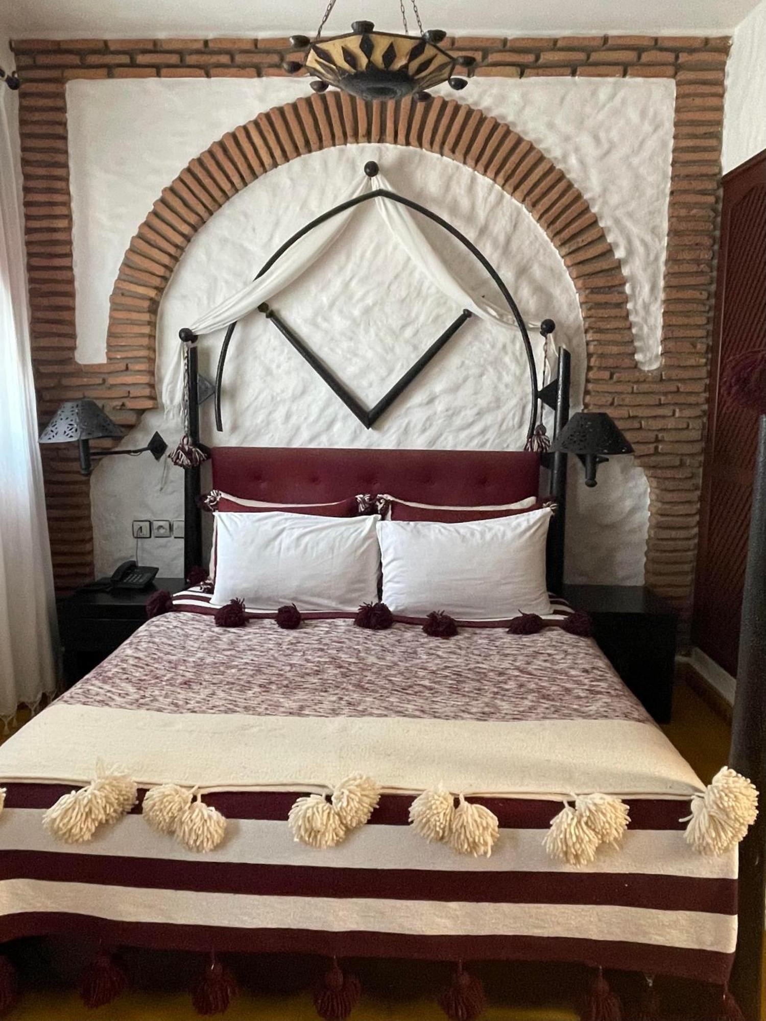 Riad Al Madina As-Sawíra Exteriér fotografie