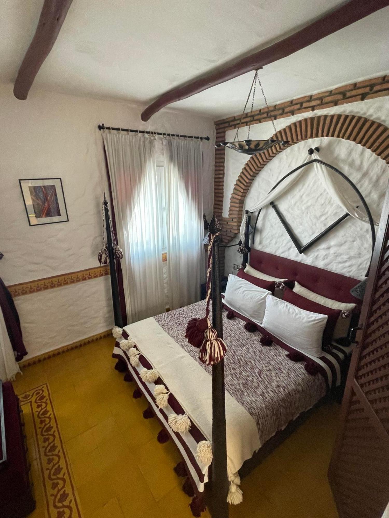 Riad Al Madina As-Sawíra Exteriér fotografie