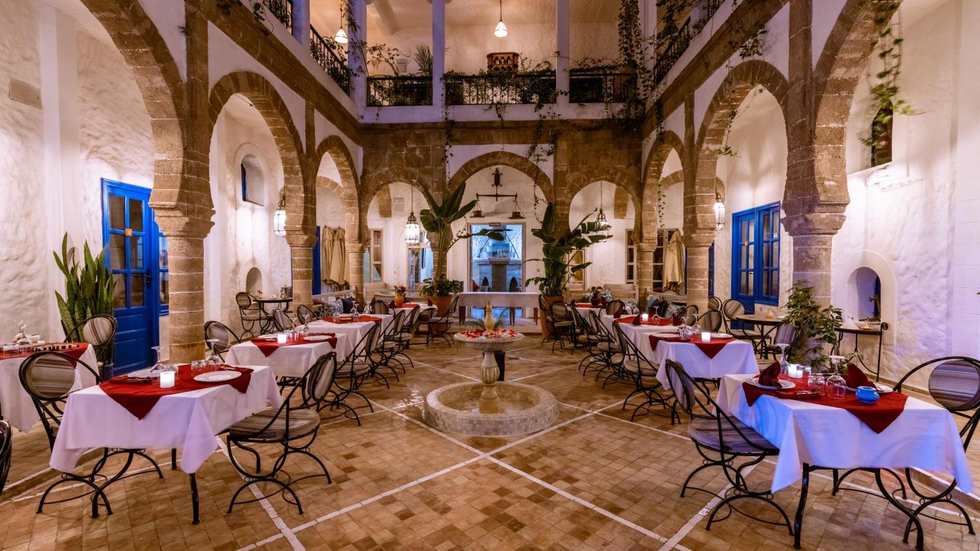 Riad Al Madina As-Sawíra Exteriér fotografie